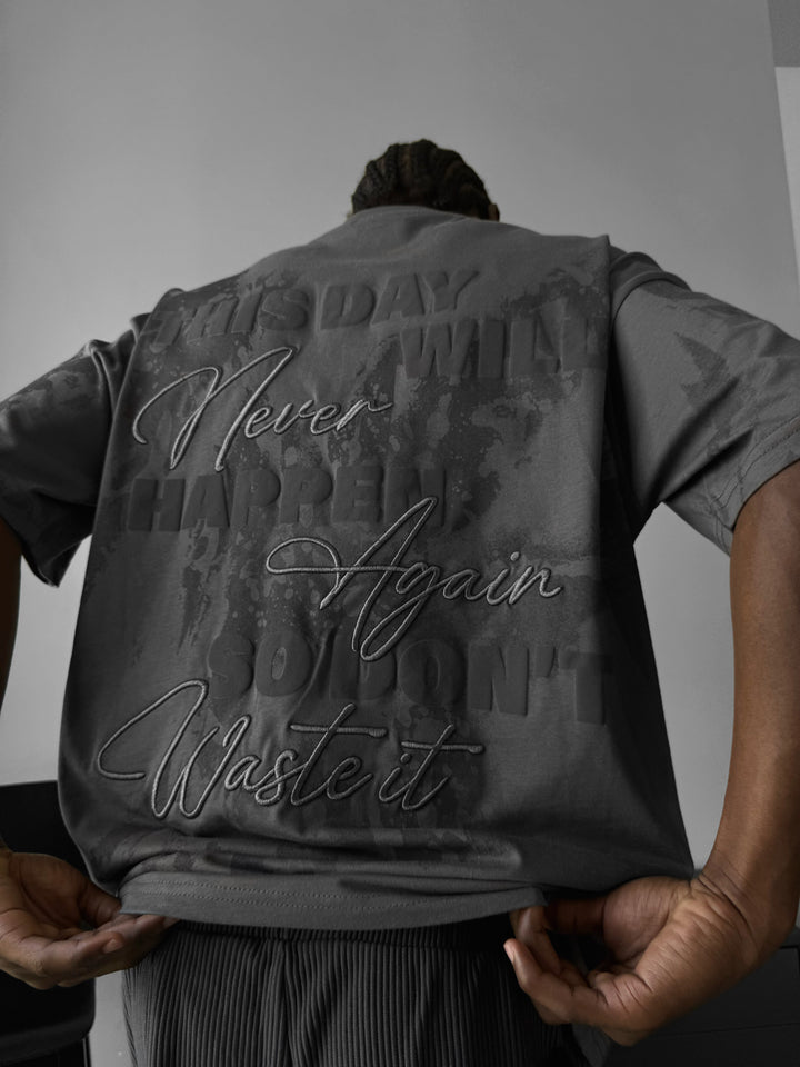Oversize 'don’t waist it' T-Shirt - Anthracite