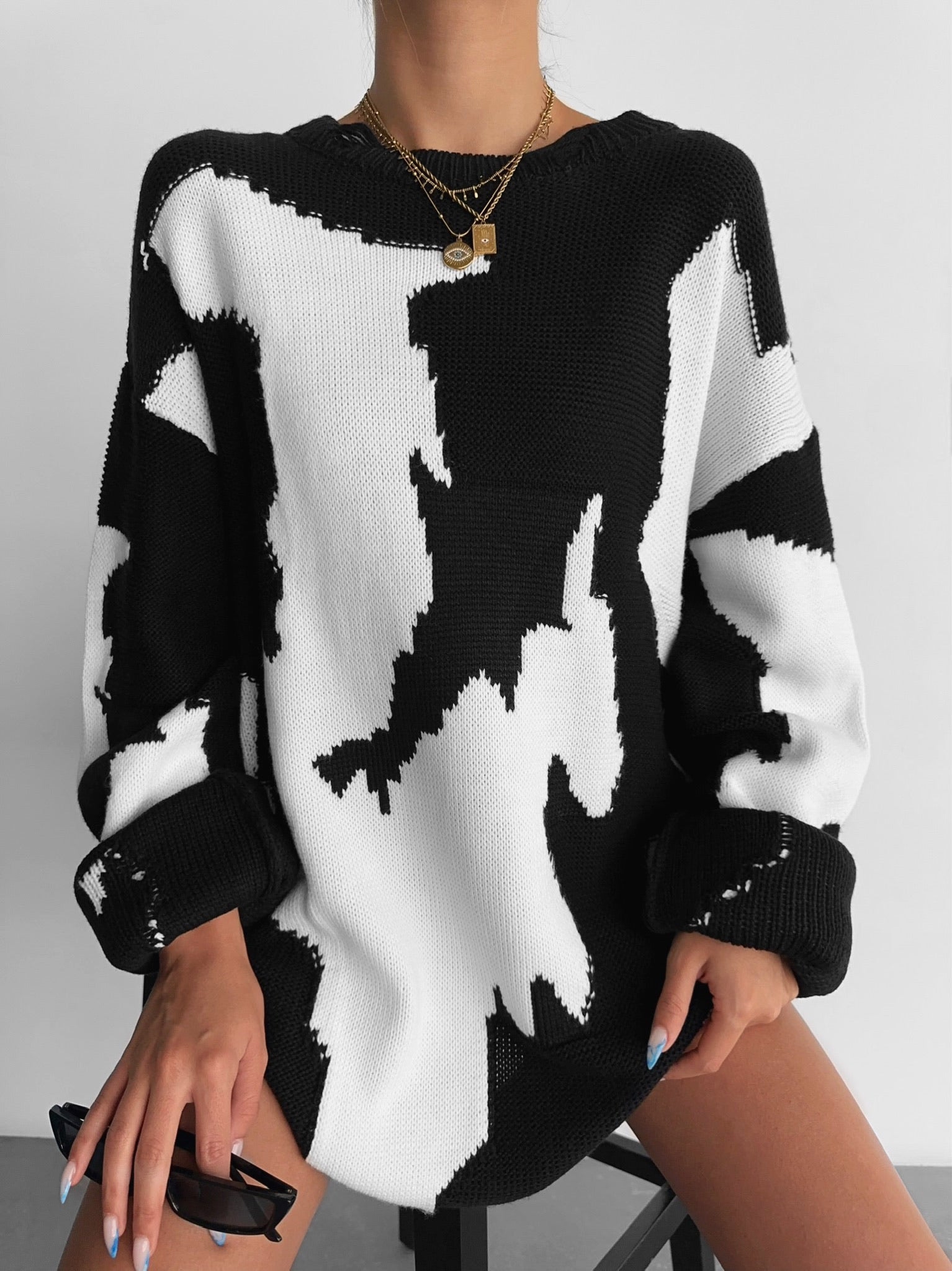Oversize Cow Knit Sweater Black