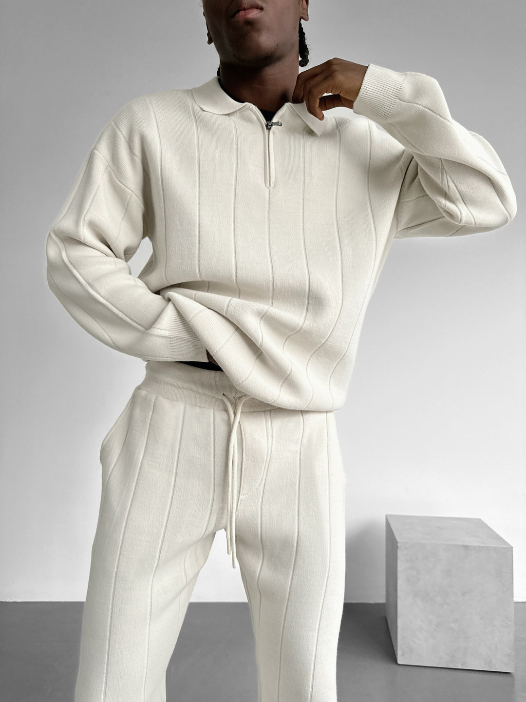 Oversize Lines Knit Zipper Polo Sweatshirt - Ecru