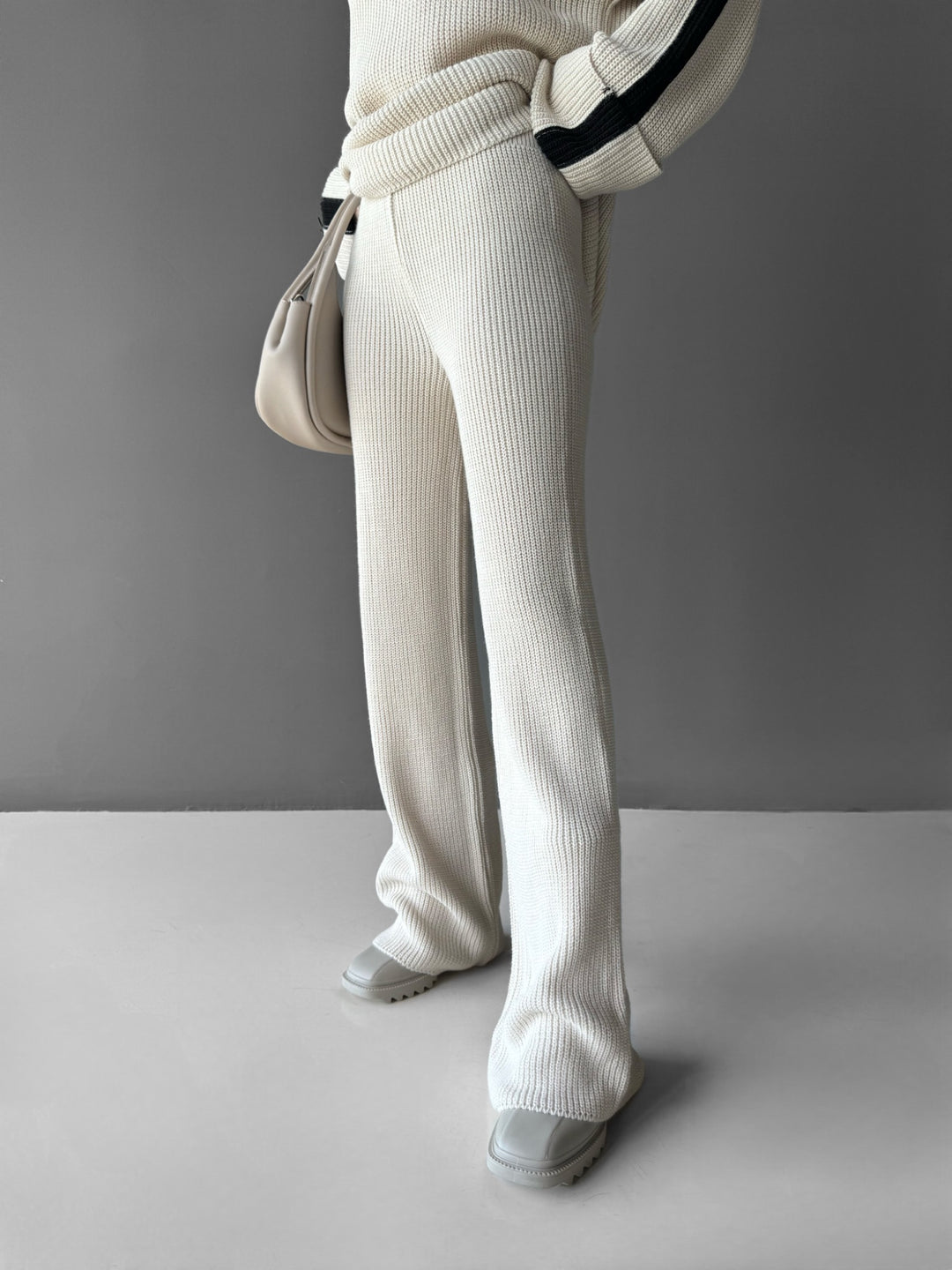 Knit Tracksuit Pants - Beige