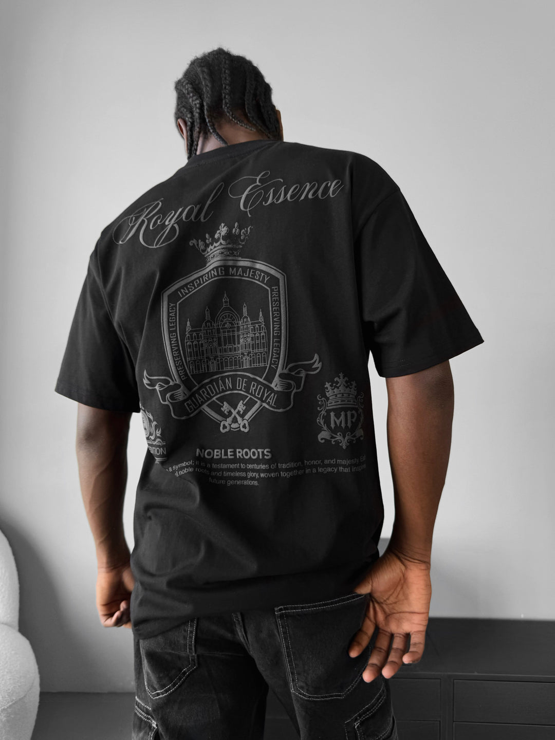 Oversize Royale Essence T-Shirt - Black