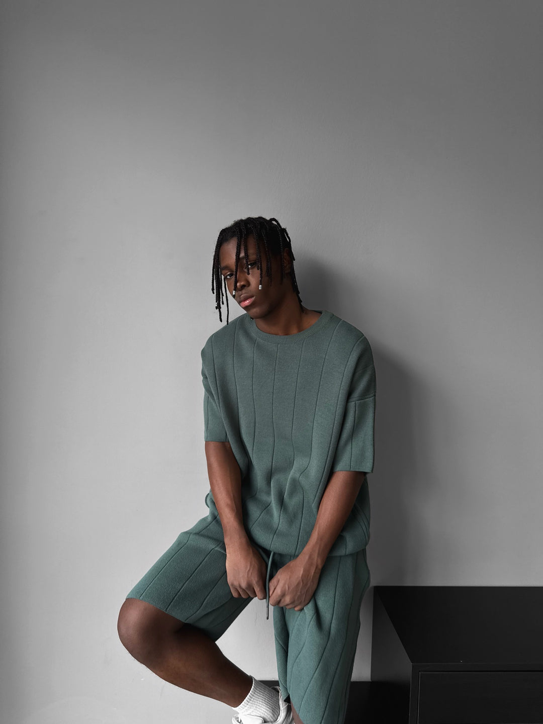 Loose Fit Line Knit Shorts - Petrol