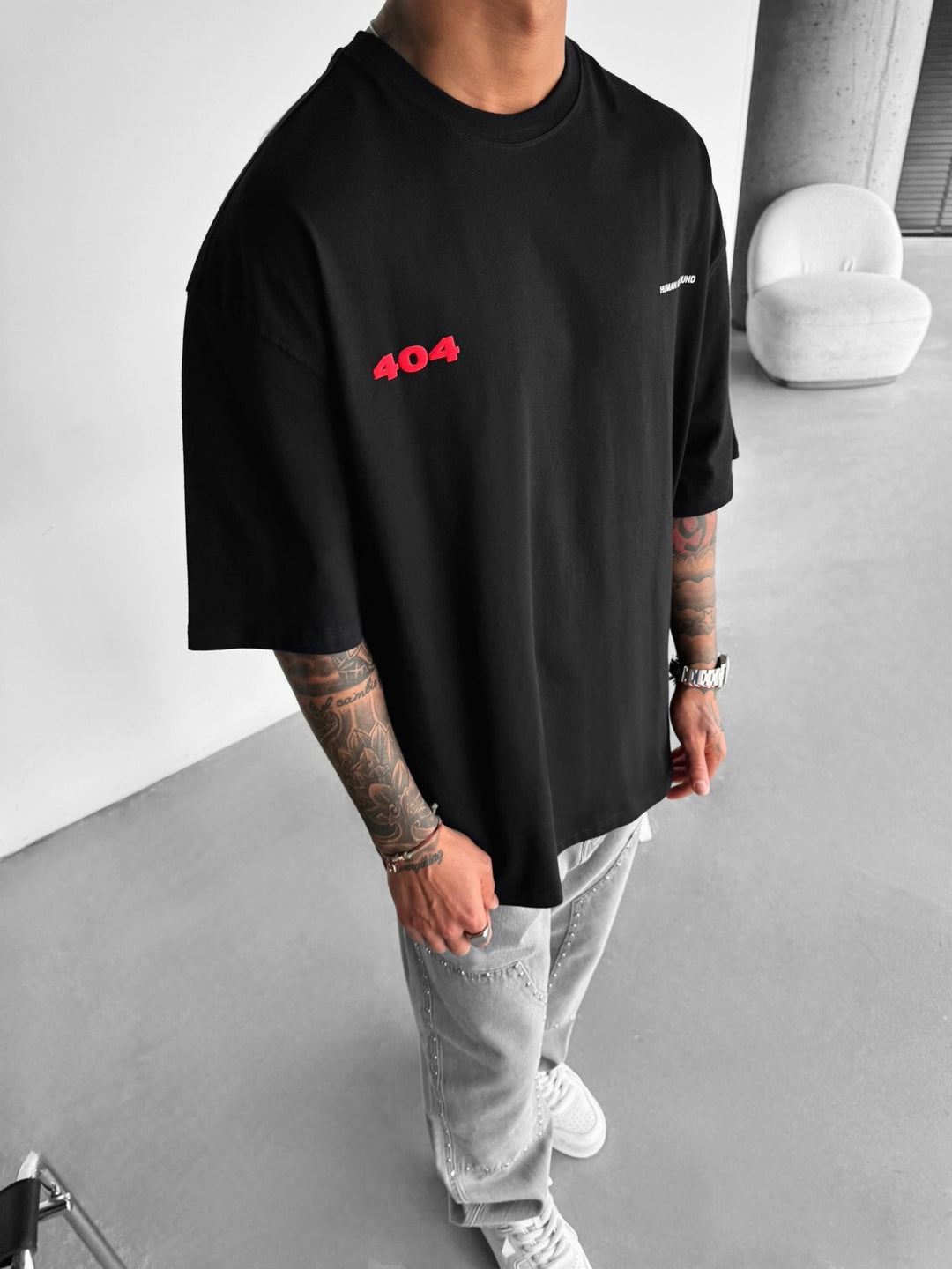 Oversize 404 T-shirt - Black and Red