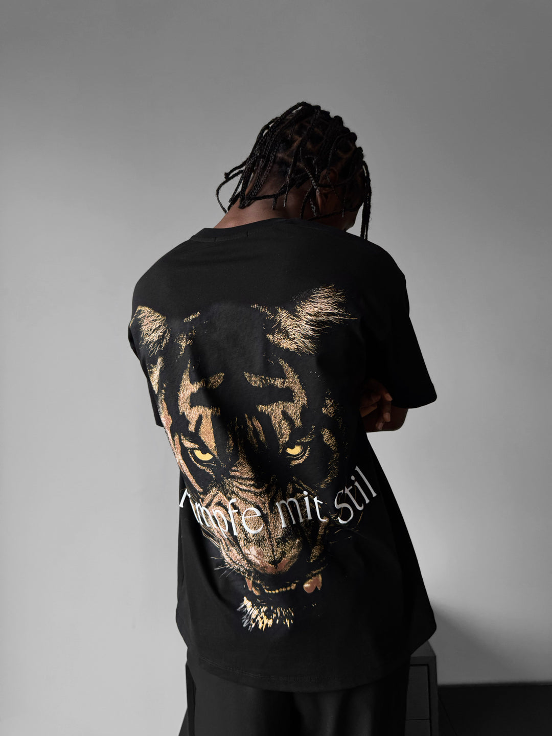 Oversize "Kämpfe mit Stil" T-Shirt - Black