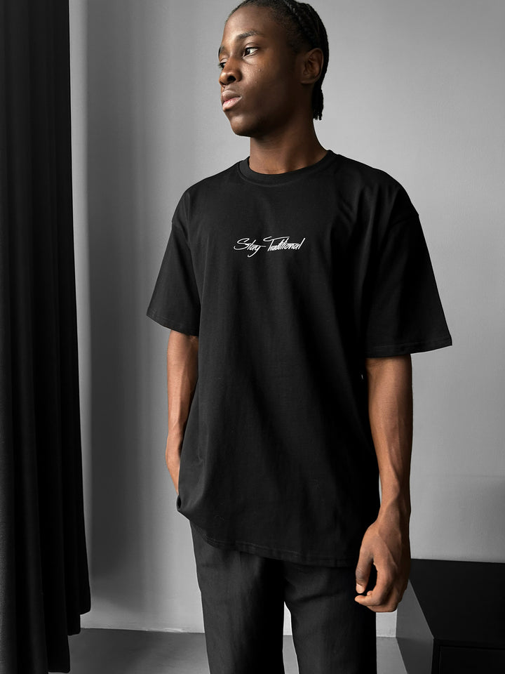 Oversize 'Stay Traditional' T-Shirt - Black and Red