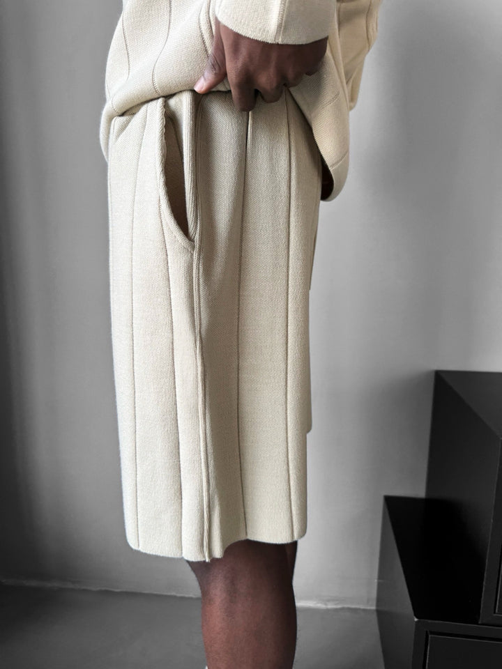 Loose Fit Line Knit Shorts - Cremé