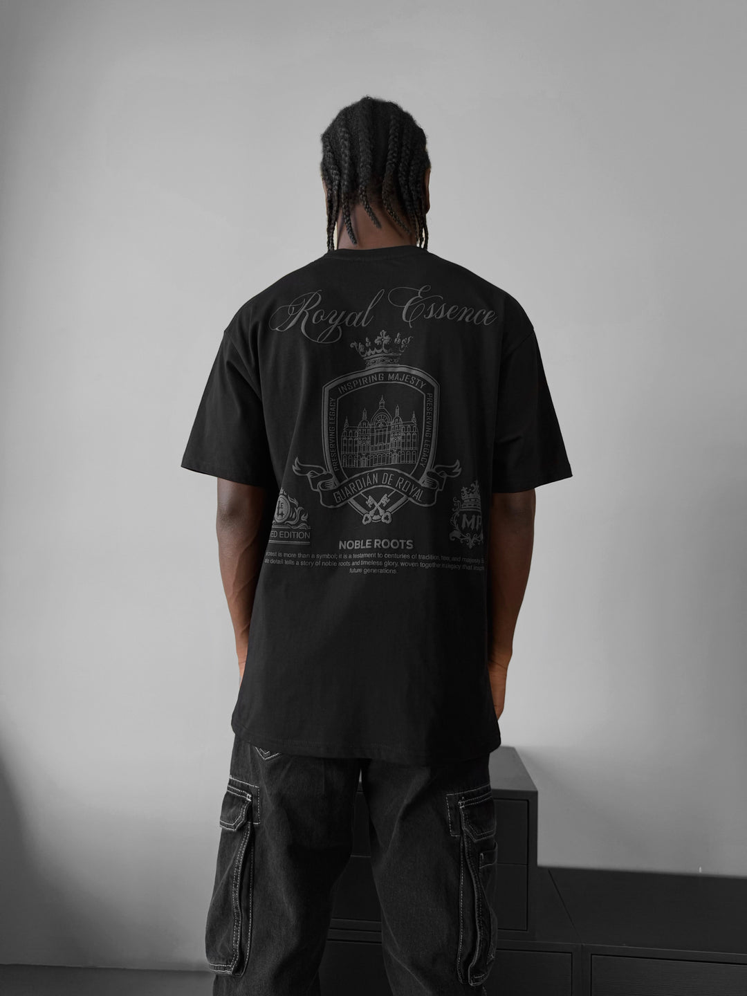 Oversize Royale Essence T-Shirt - Black