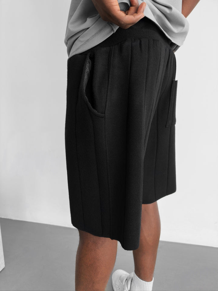 Loose Fit Line Knit Shorts - Black
