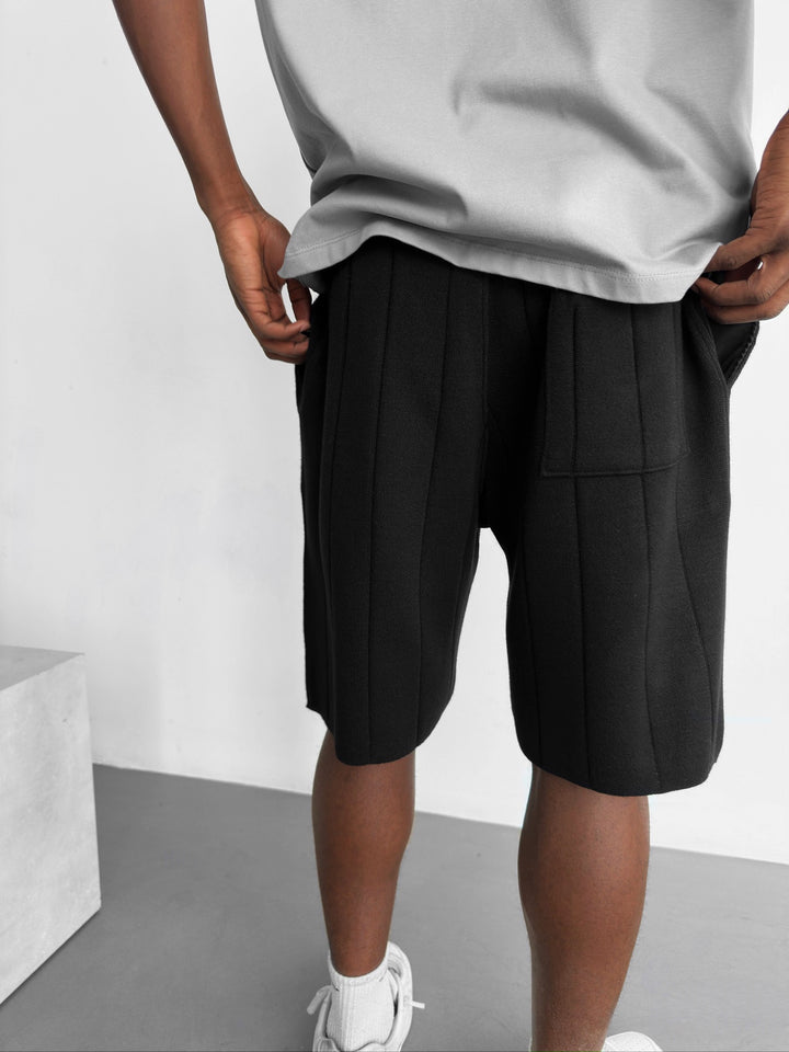 Loose Fit Line Knit Shorts - Black