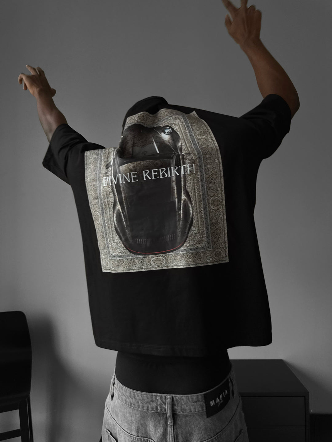 Oversize 'Divine Rebirth' T-Shirt - Black