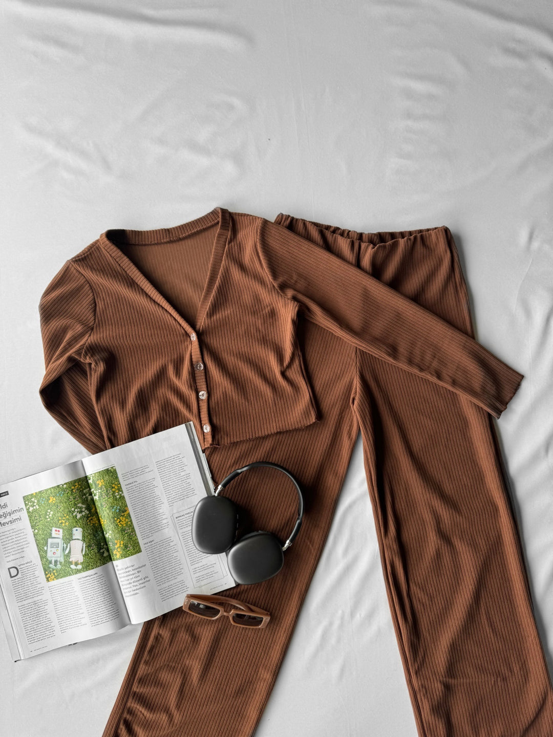 Suit Cardigan with Buttons - Brown
