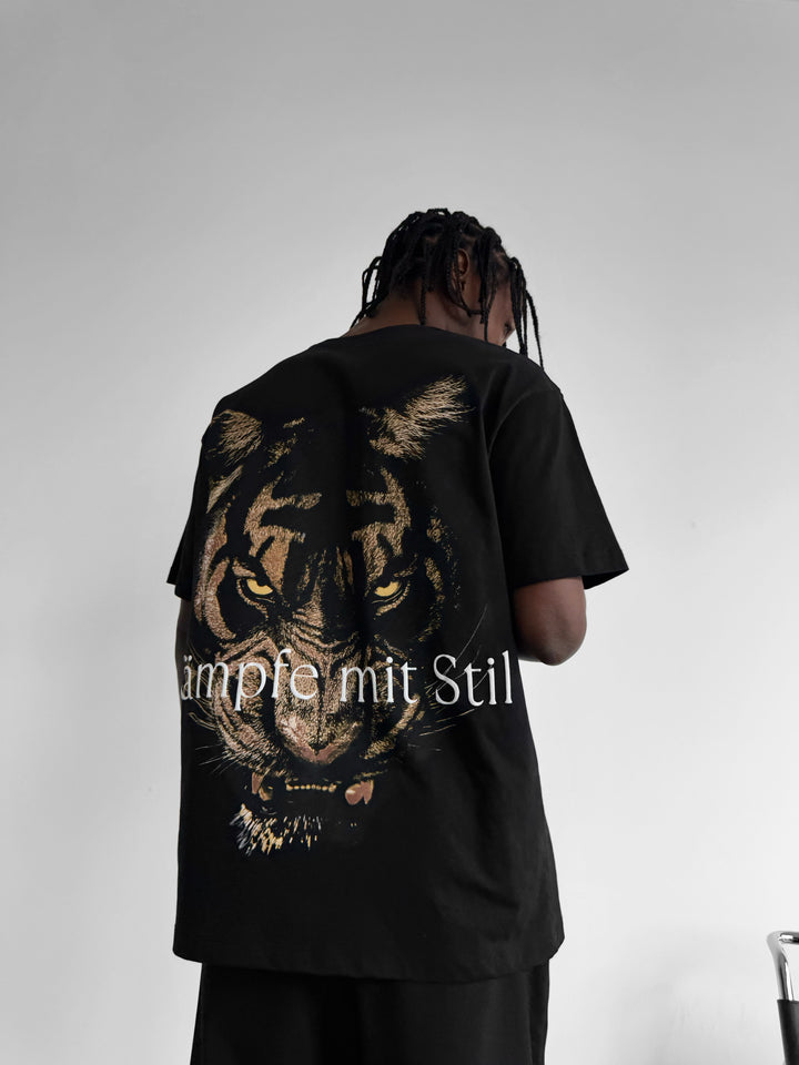 Oversize "Kämpfe mit Stil" T-Shirt - Black