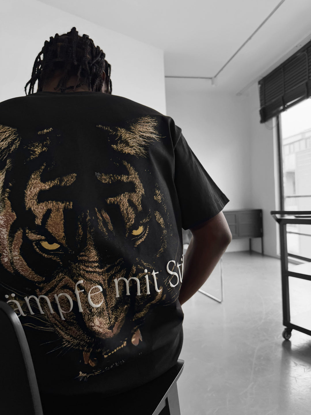 Oversize "Kämpfe mit Stil" T-Shirt - Black