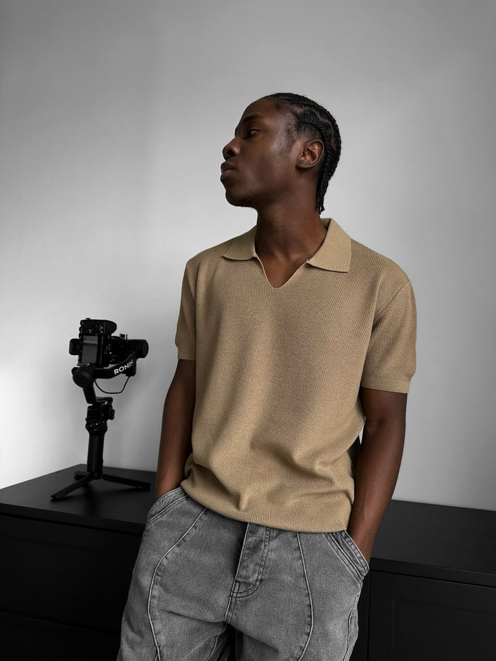 Loose fit fine knit collar T-Shirt - Brown
