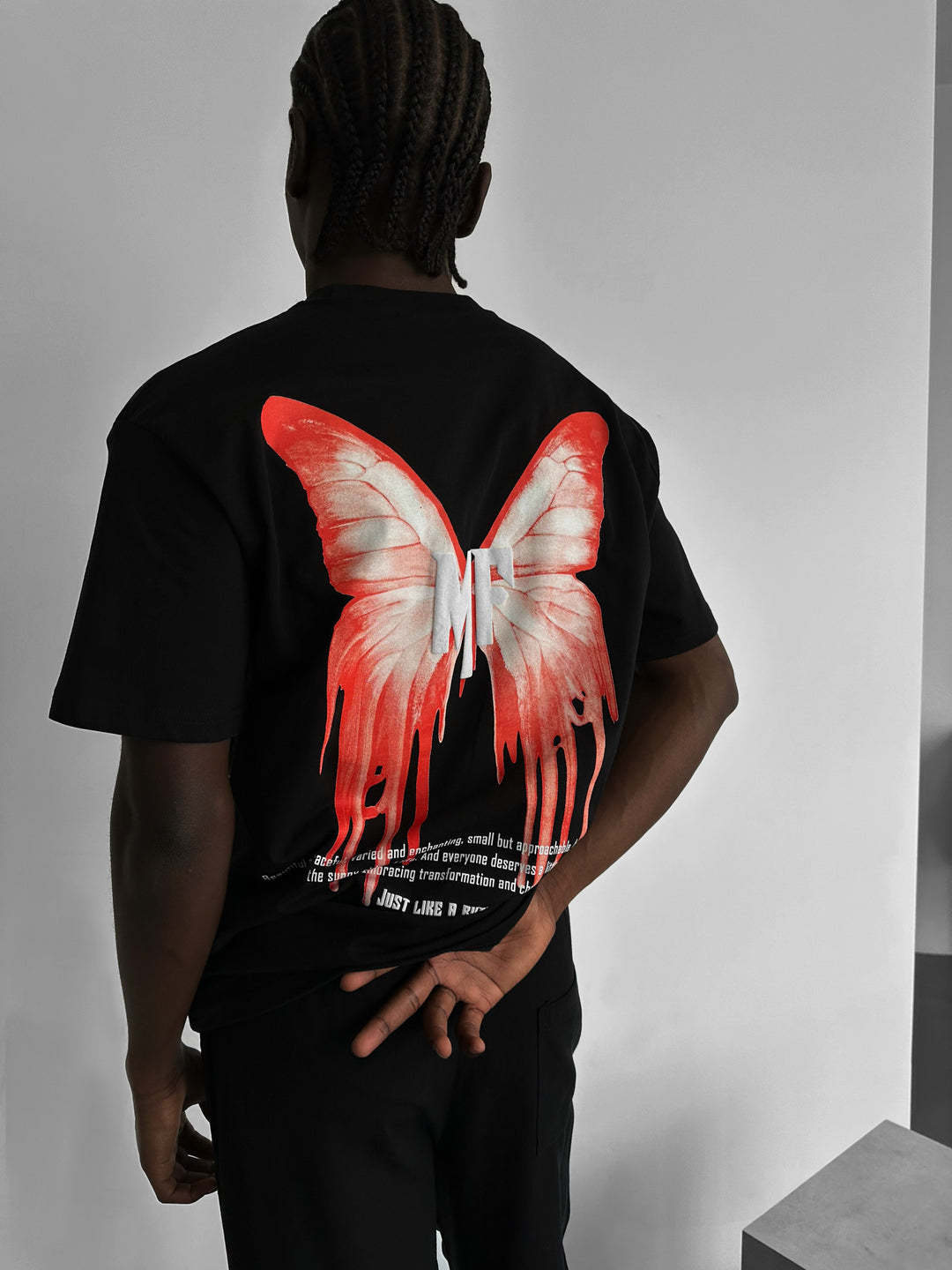 Oversize 'Like a Butterfly' T-Shirt - Black