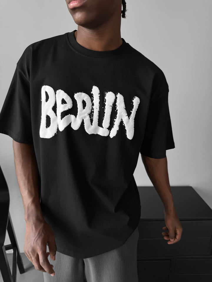 Oversize 'Berlin Sumpf' T-Shirt - Black