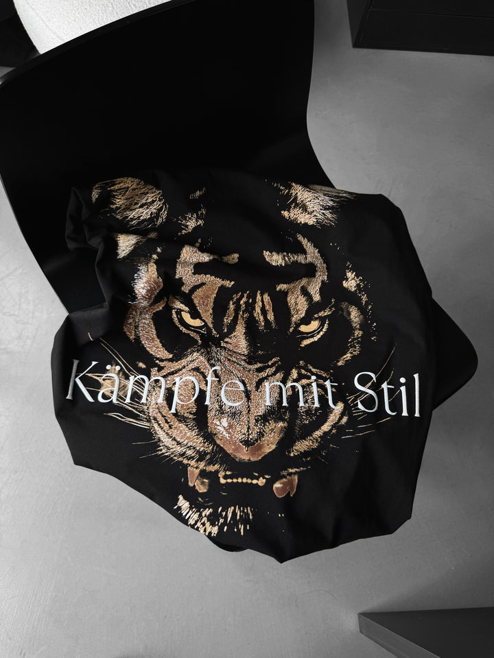 Oversize "Kämpfe mit Stil" T-Shirt - Black