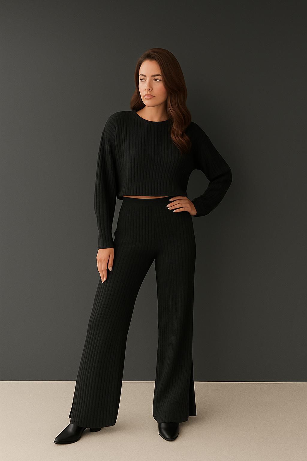 Short Knit Pullover - Black