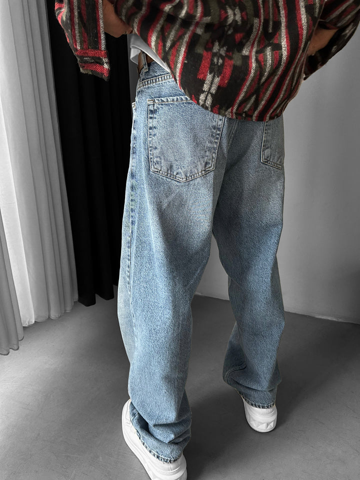 Front Line Baggy Jeans - Light Blue