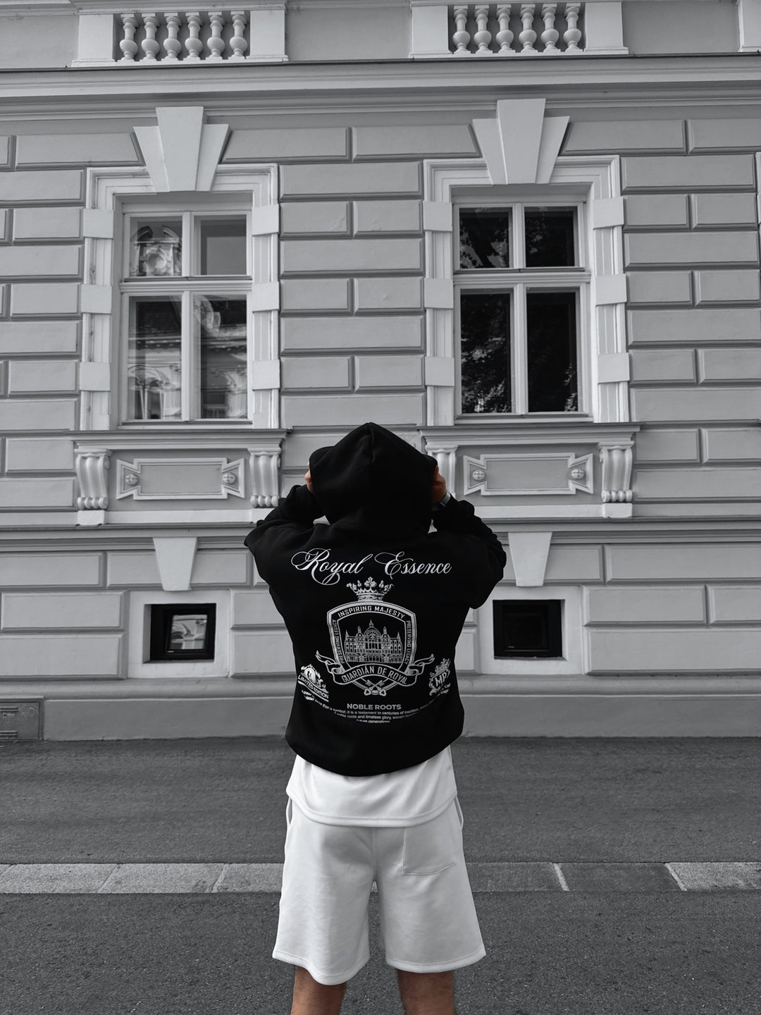 Oversize 'Royal Essence' Hoodie - Black