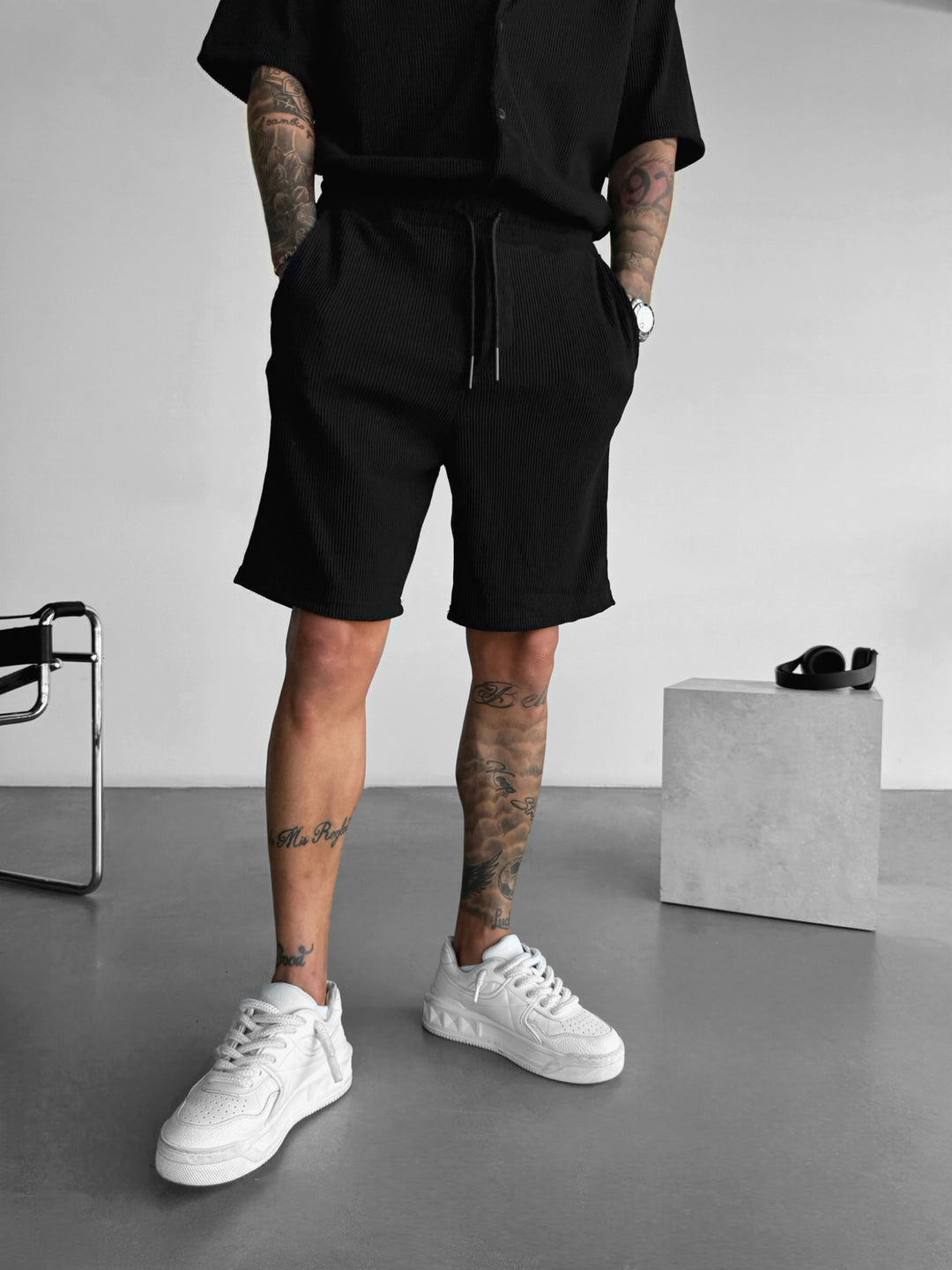 Loose Fit Cord Shorts - Black