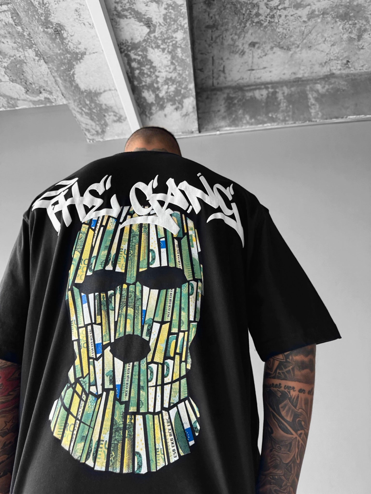 Oversize 'The Gang' T-shirt - Black – Kleidermafia