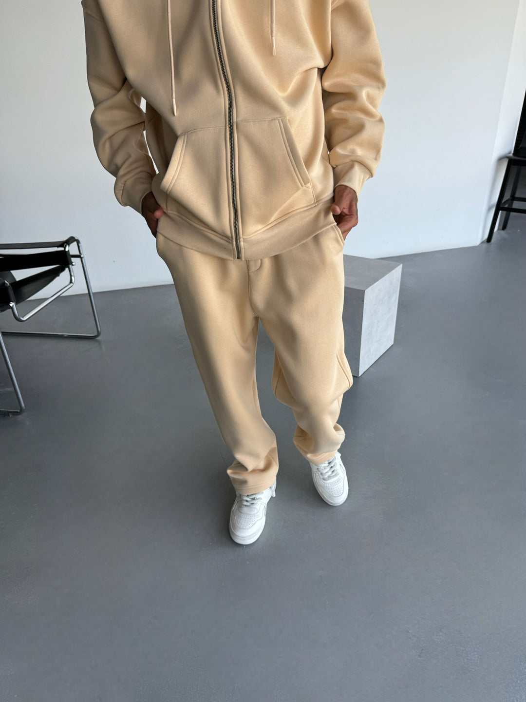 Basic Trousers - Beige