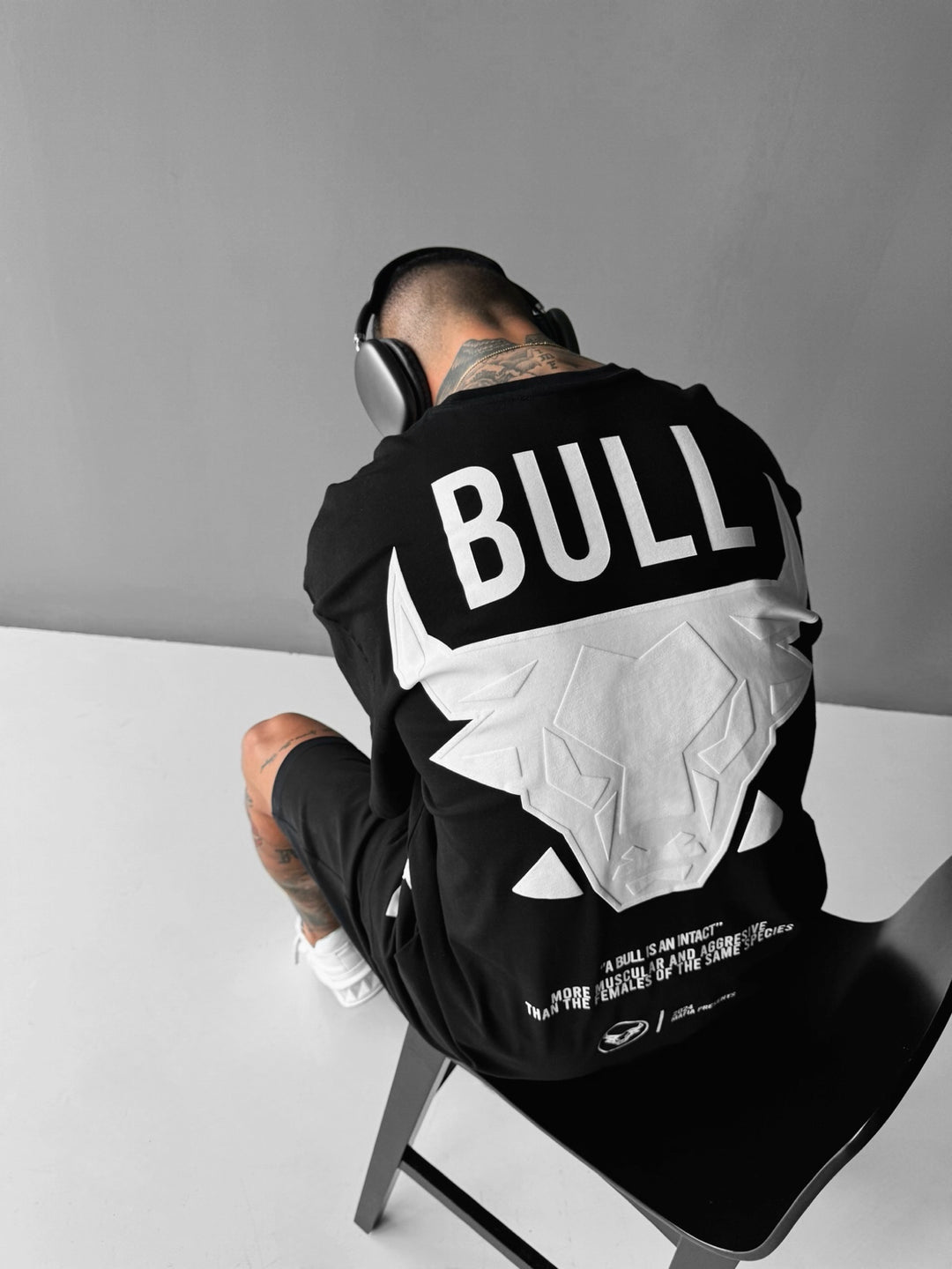 Oversize Bull T-shirt - Black and White
