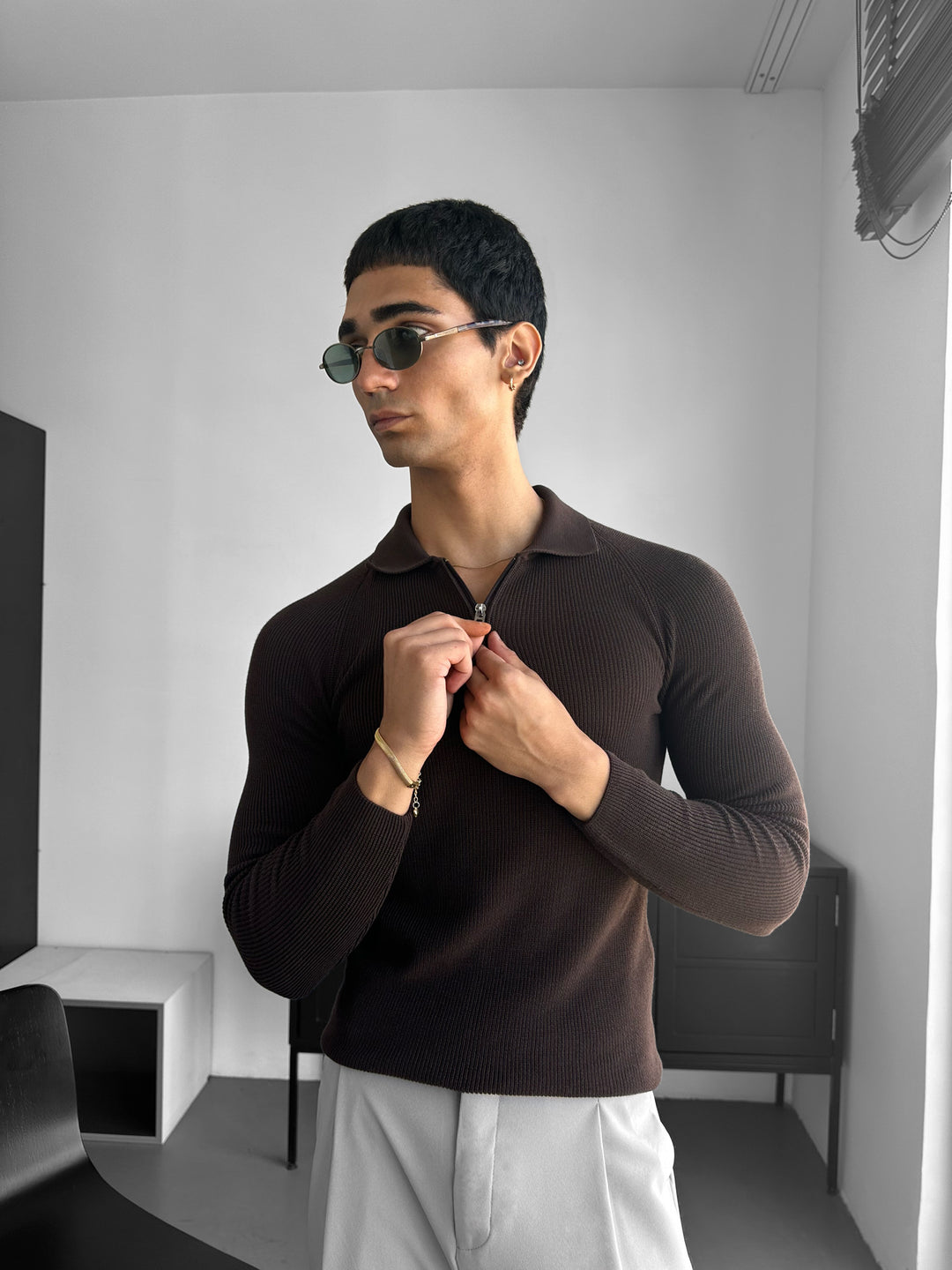 Slim Fit Knit Zipper Polo Sweater - Dark Brown