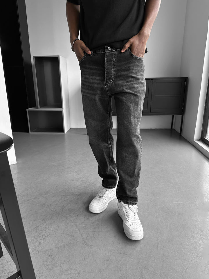 Boyfriend Fit Jeans - Black