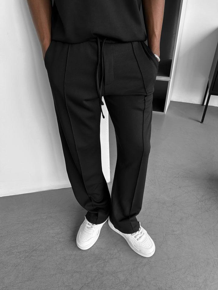 Loose Fit Basic Pleated Trousers - Black