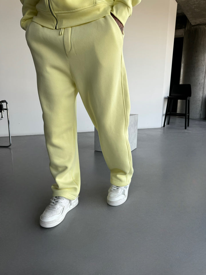 Basic Trousers - Young Wheat