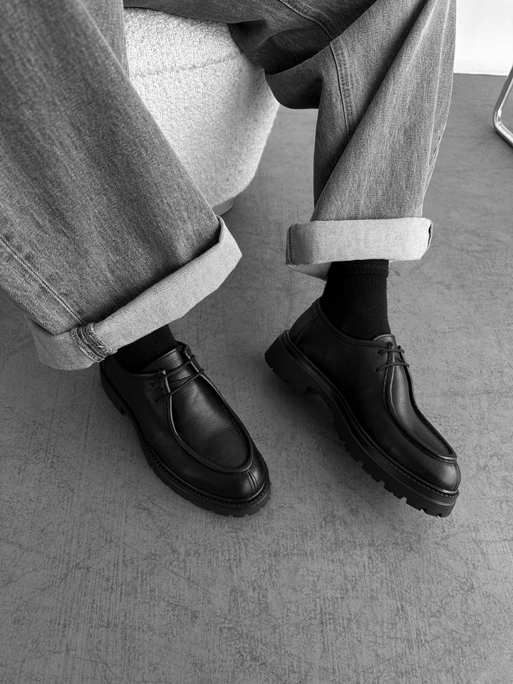 Leather Lace-Up Shoes - Black