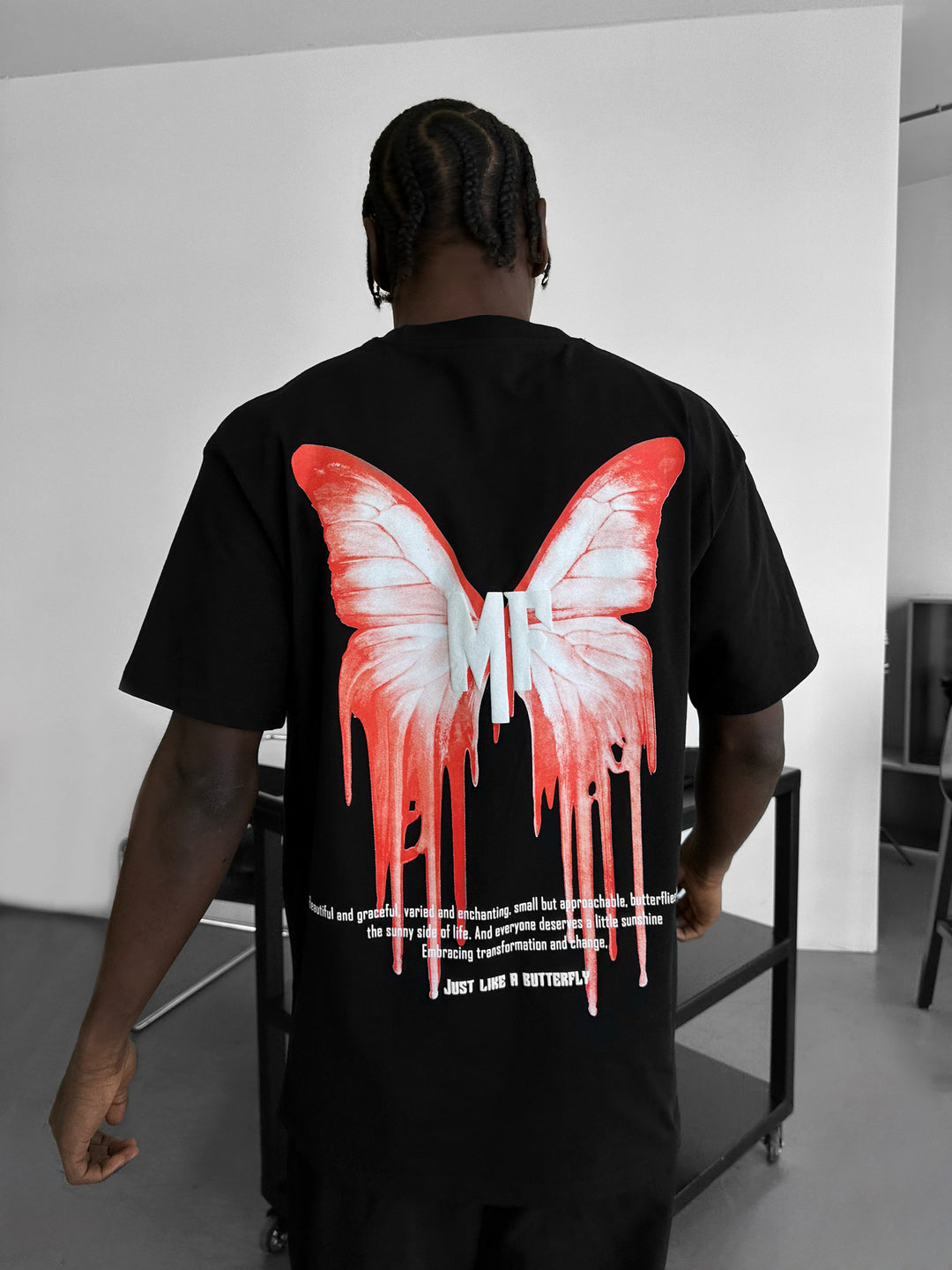 Oversize 'Like a Butterfly' T-Shirt - Black
