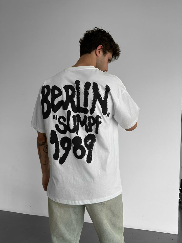 Oversize 'Berlin Sumpf' T-Shirt - Ecru