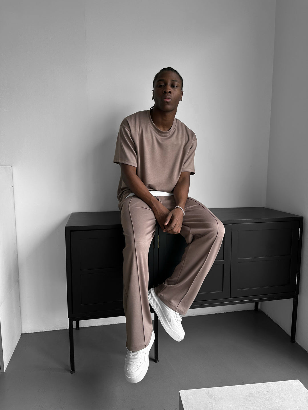 Loose Fit Basic Pleated Trousers - Camel