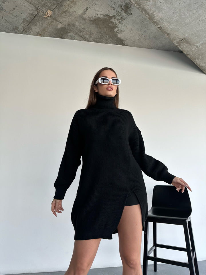 Very Long Collar Sweater - Black