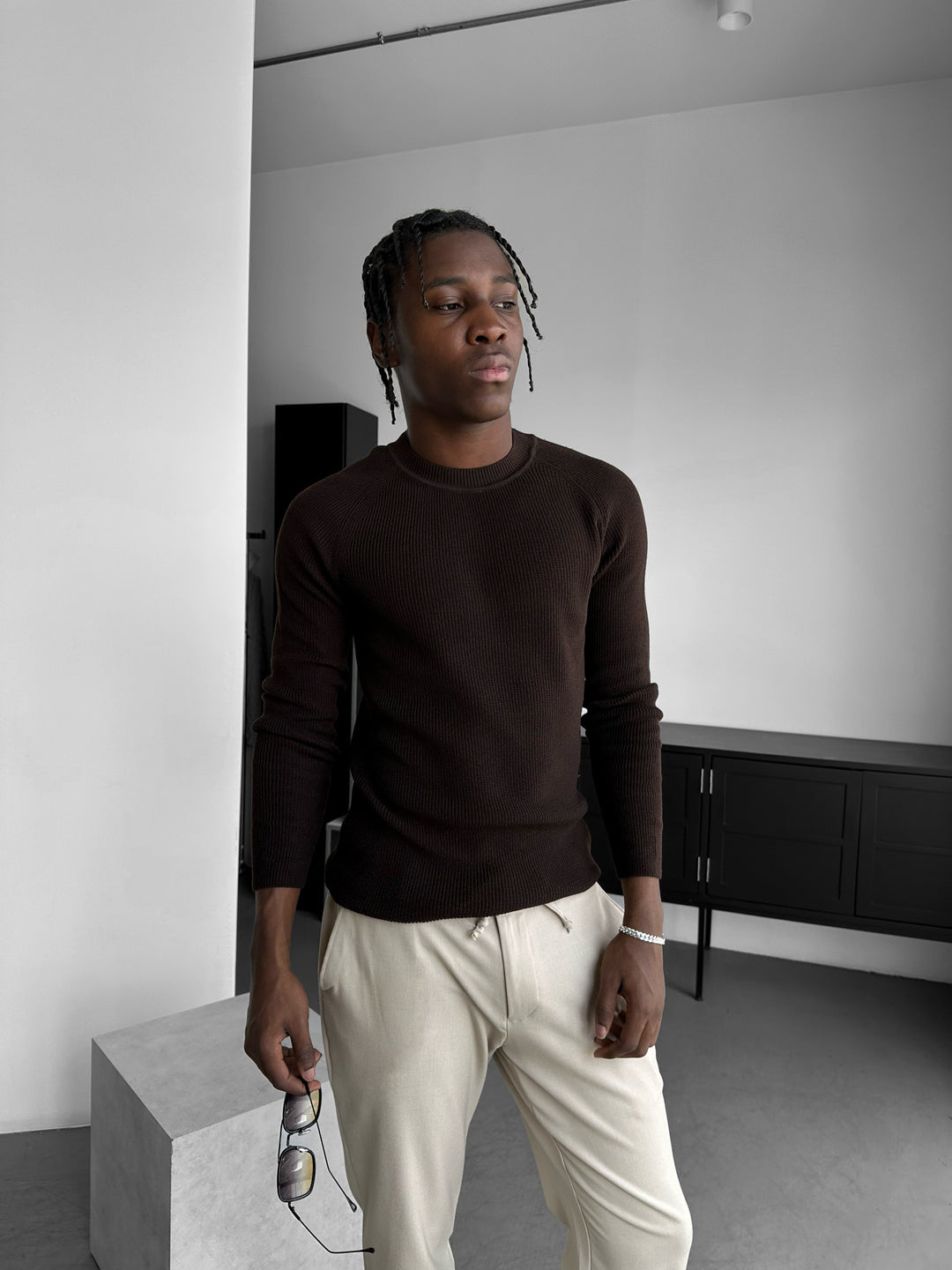 Slim Fit Thin Knit Sweater - Dark Brown