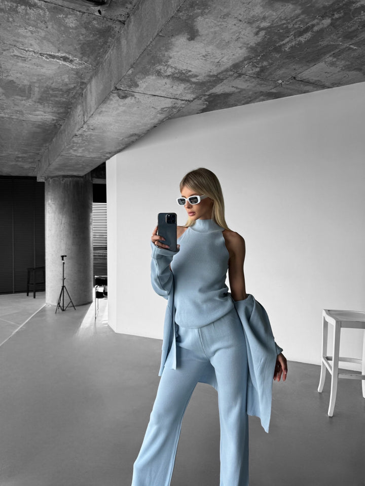 Knit Suit with Trousers - Babyblue