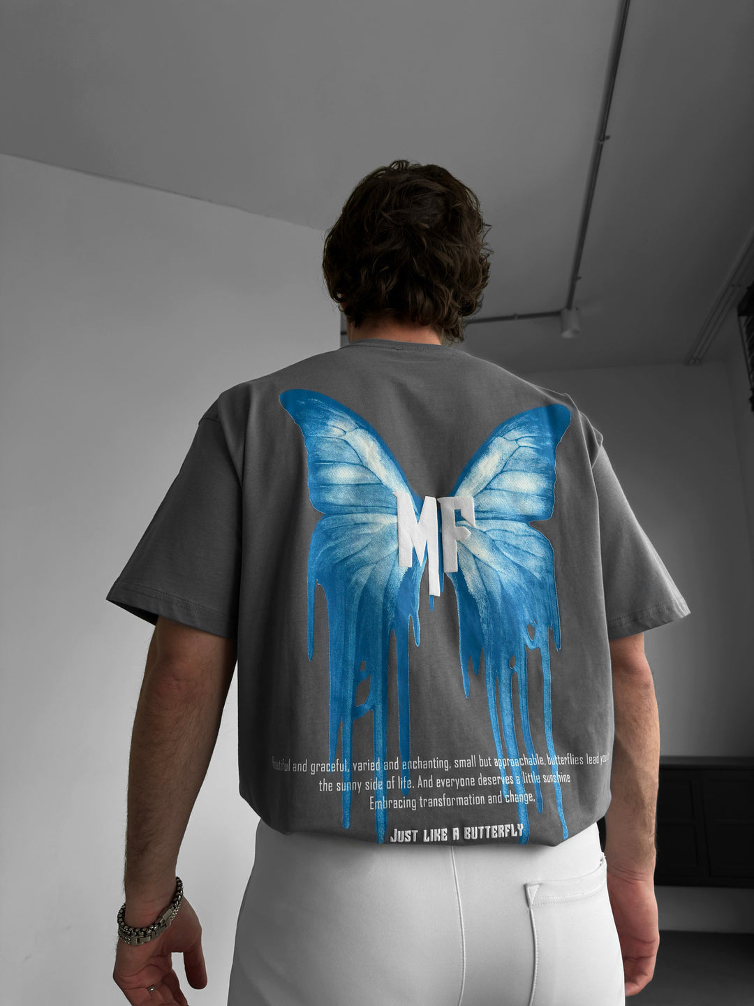 Oversize 'Like a Butterfly' T-Shirt - Stormy Weather