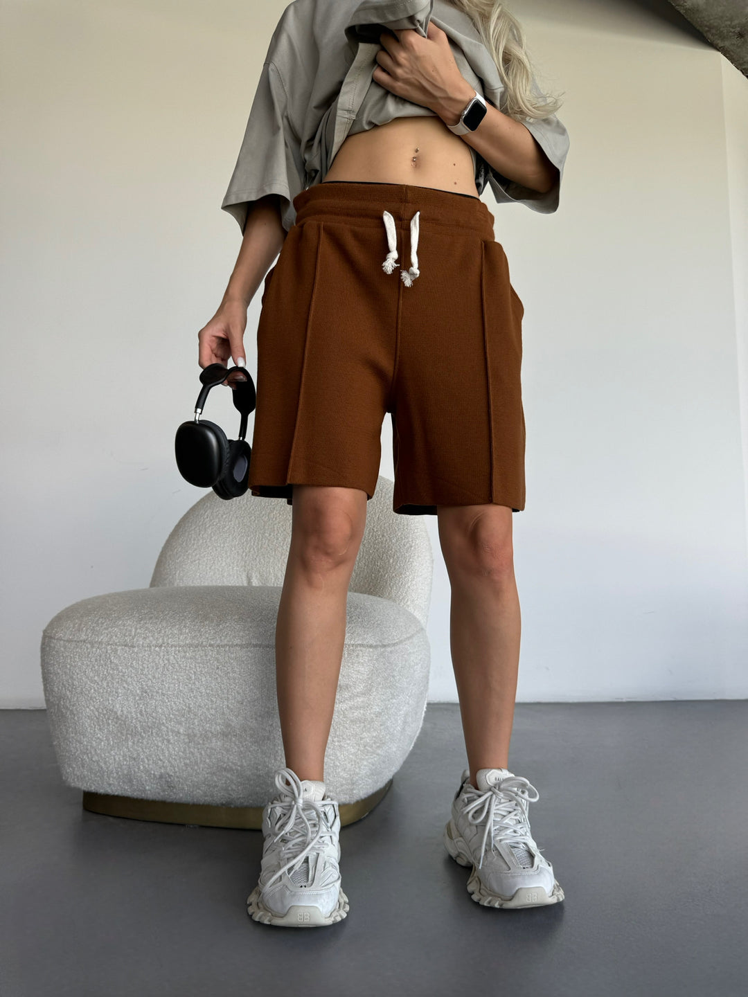 Loose Fit Seam Shorts - Brown