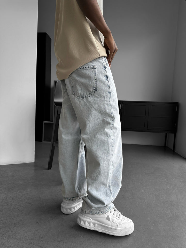 Front Line Baggy Jeans - Ice Blue