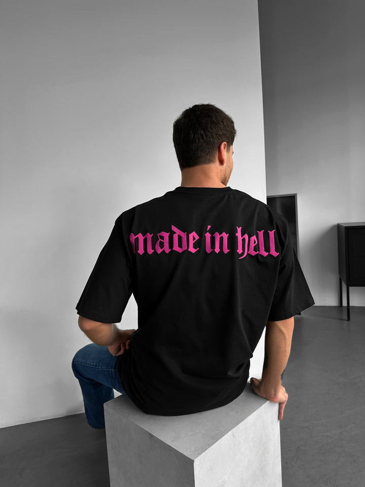 Oversize Made in Hell T-shirt - Black and Lila