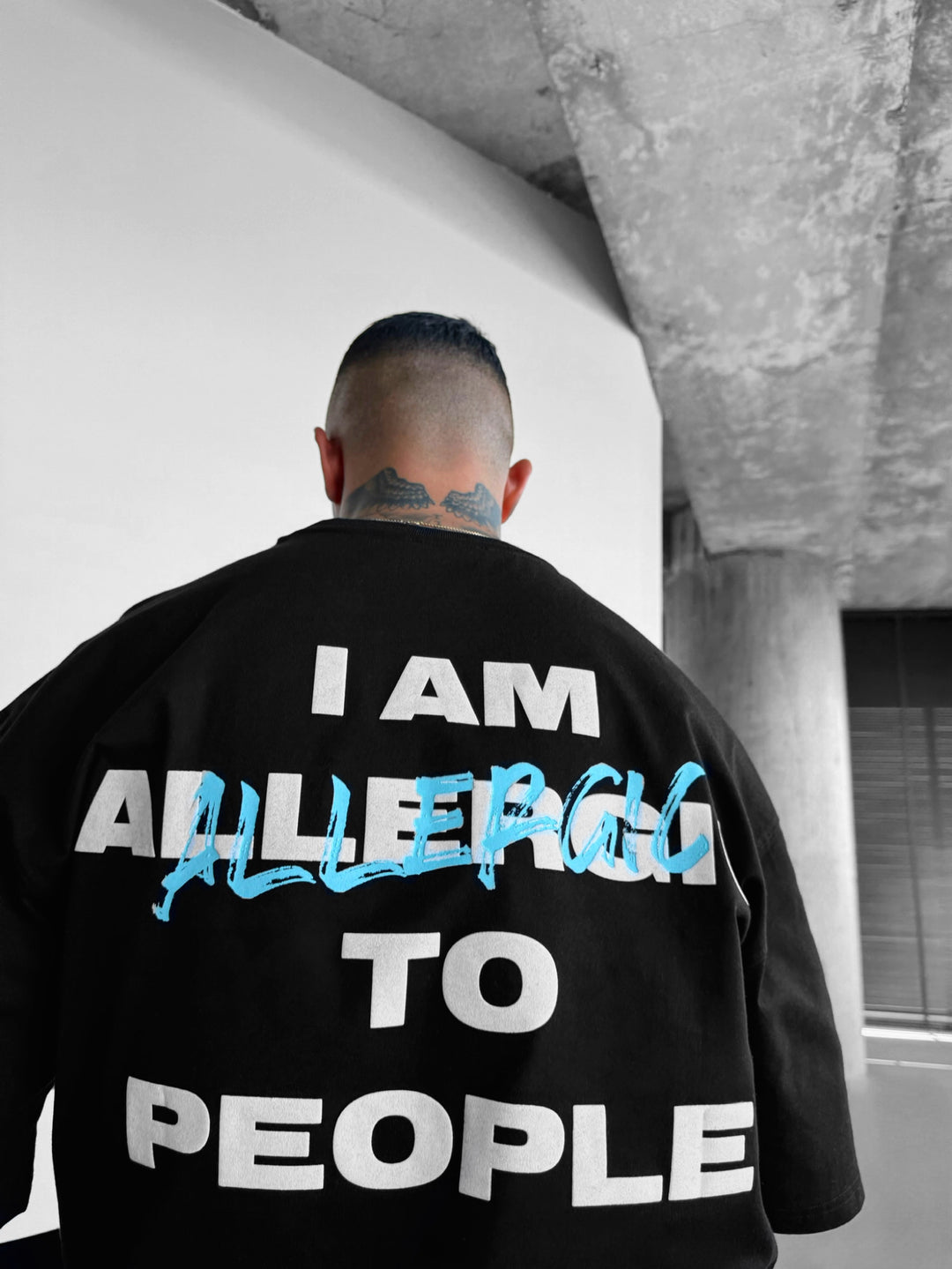 Oversize 'I am Allergic to People' T-shirt - Black