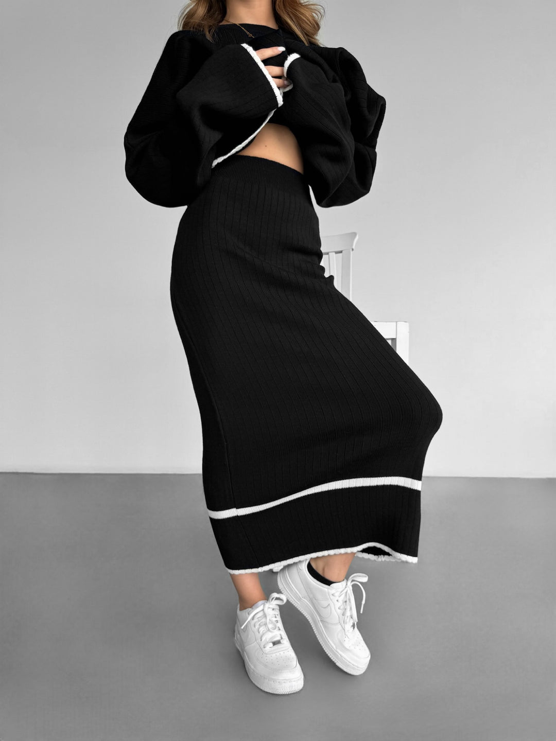 Midi Knit Line Skirt - Black