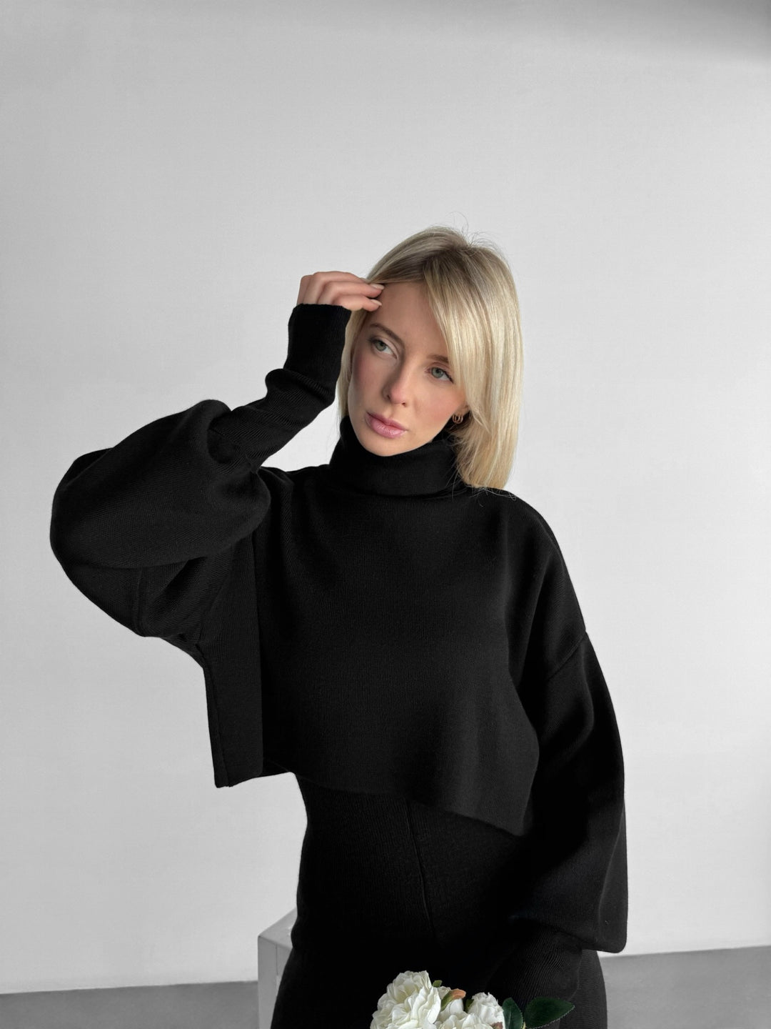 Crop Collar Sweater - Black