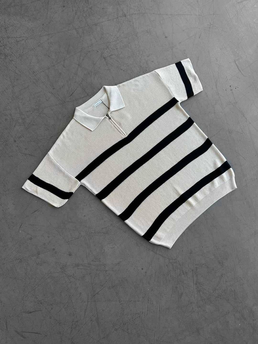 Regular Knit Zipper T-shirt - Cream