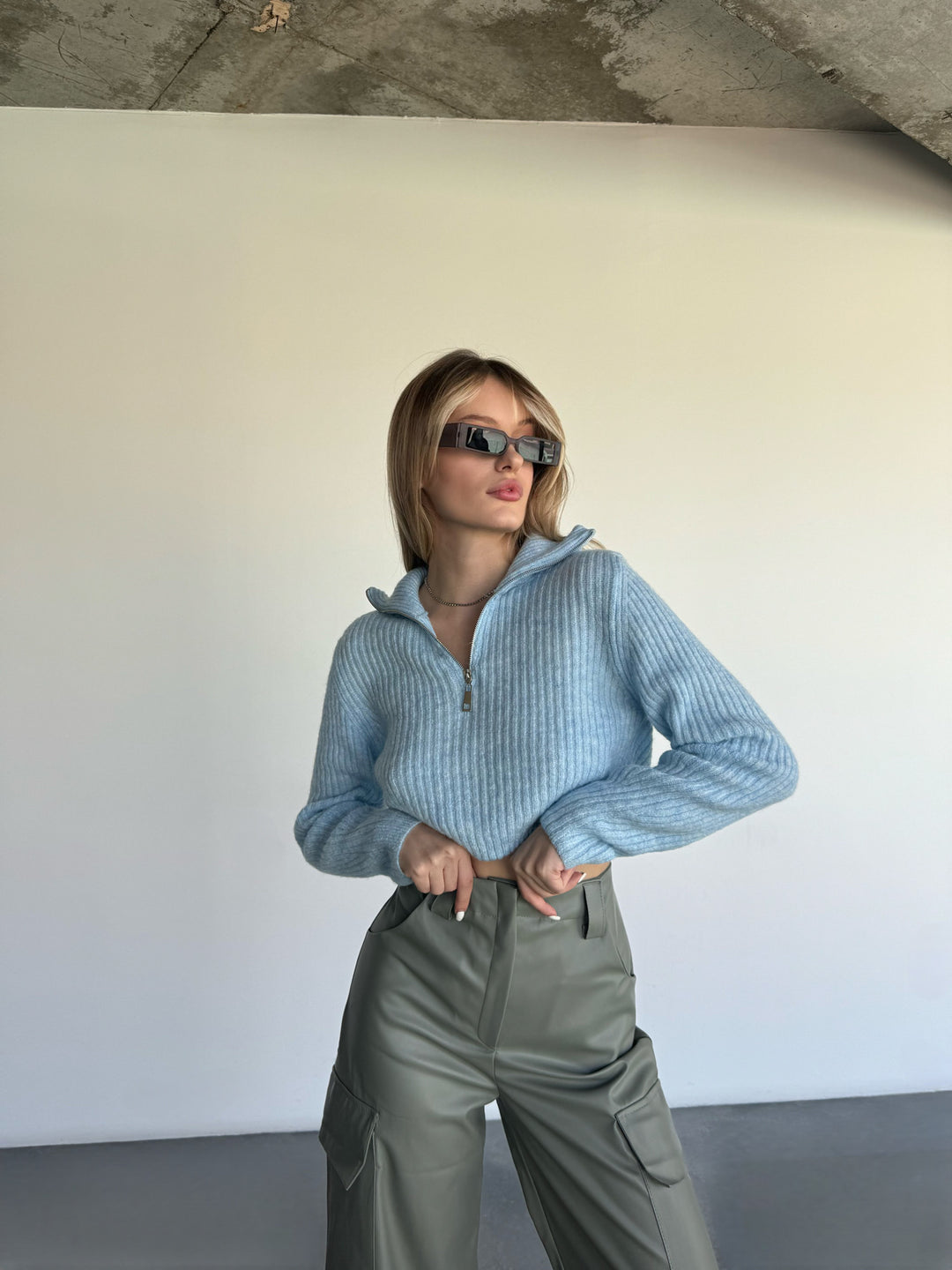 Knit Zipper Pullover - Babyblue