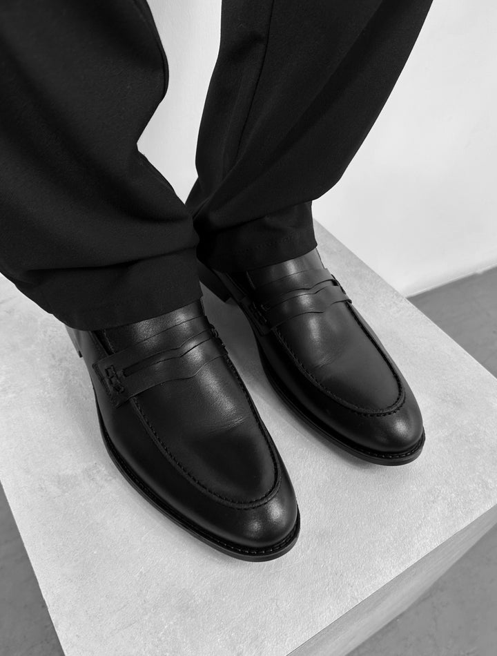Classic Leather Shoes - Black