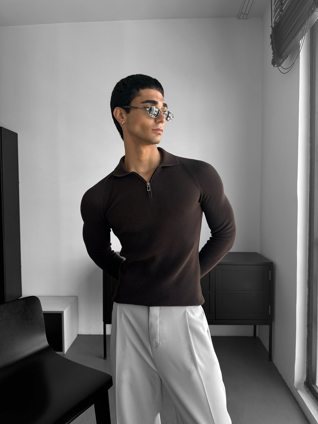 Slim Fit Knit Zipper Polo Sweater - Dark Brown